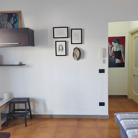 Home Of Fame - Home Gallery With Fully Equipped Kitchen, Separate Entrance, Free Parking 올비아 외부 사진