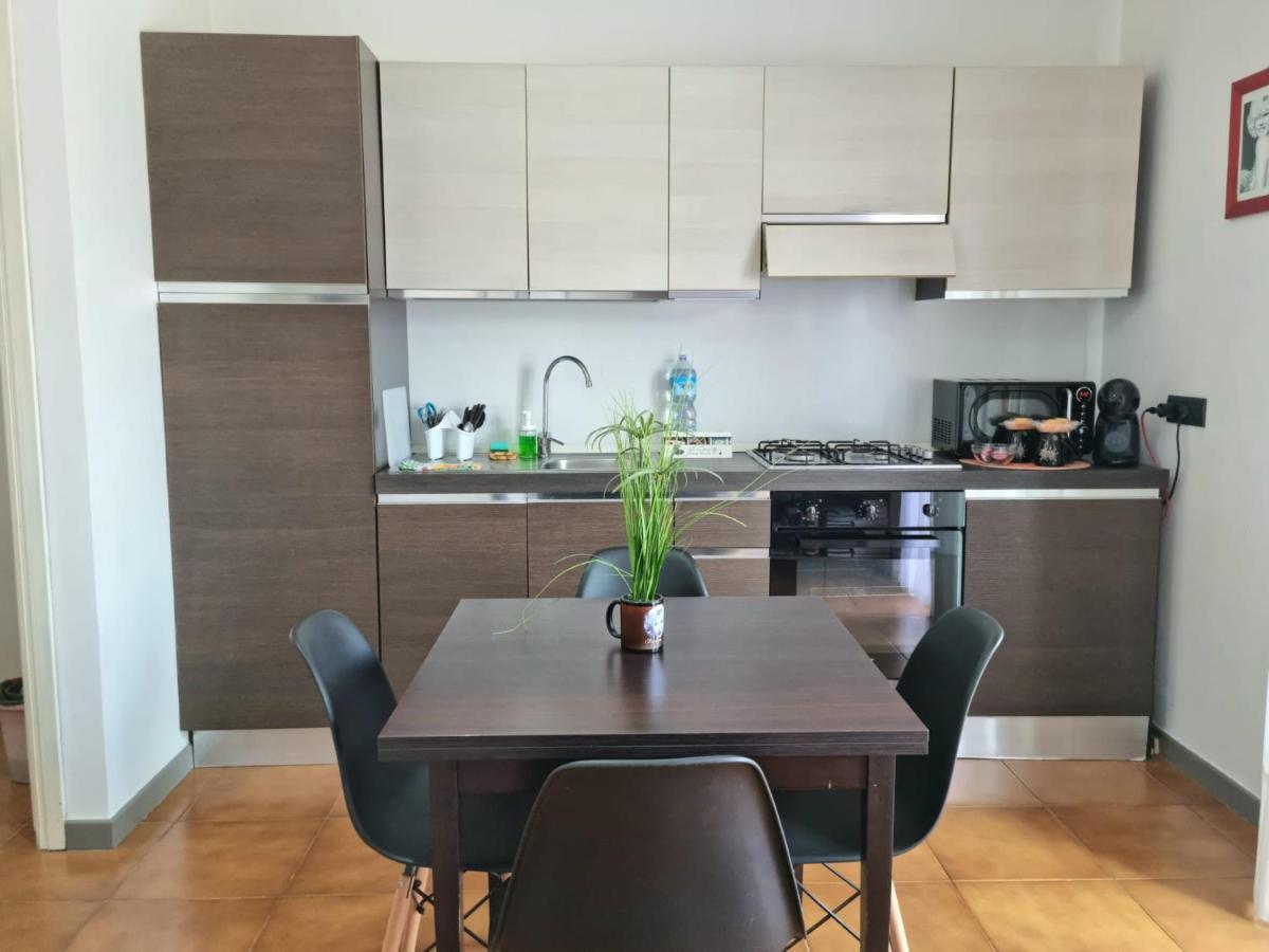 Home Of Fame - Home Gallery With Fully Equipped Kitchen, Separate Entrance, Free Parking 올비아 외부 사진