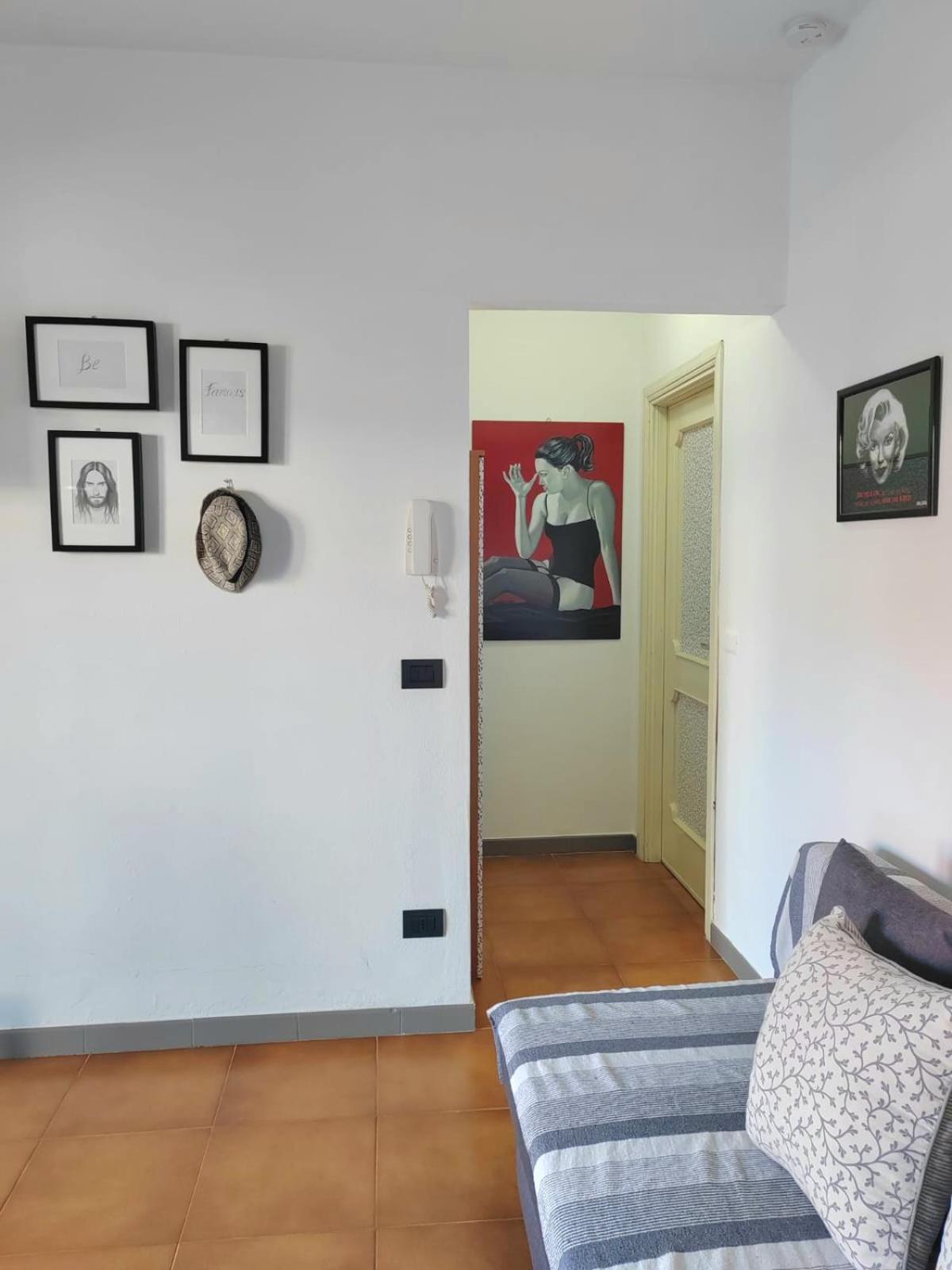 Home Of Fame - Home Gallery With Fully Equipped Kitchen, Separate Entrance, Free Parking 올비아 외부 사진