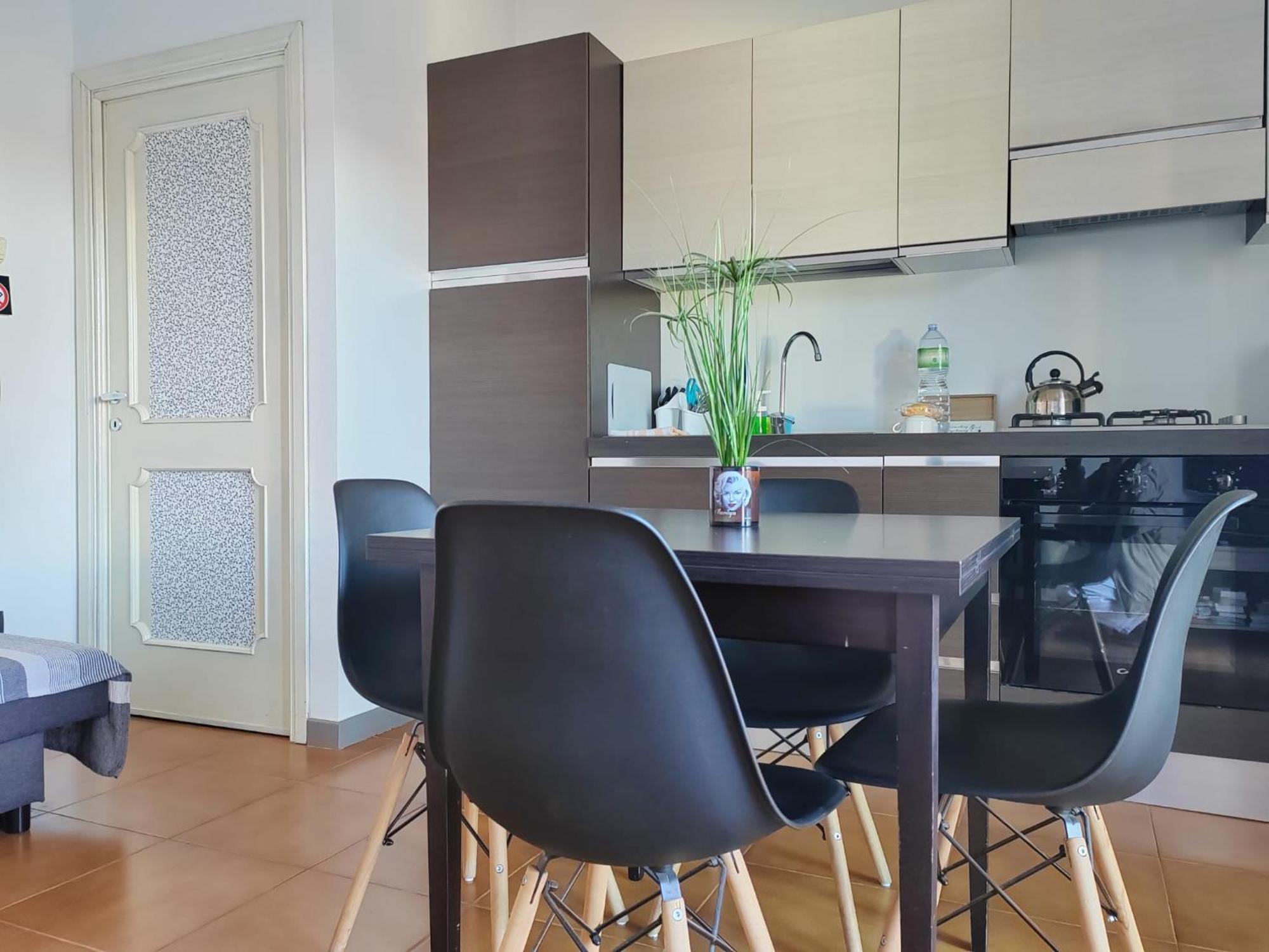 Home Of Fame - Home Gallery With Fully Equipped Kitchen, Separate Entrance, Free Parking 올비아 외부 사진