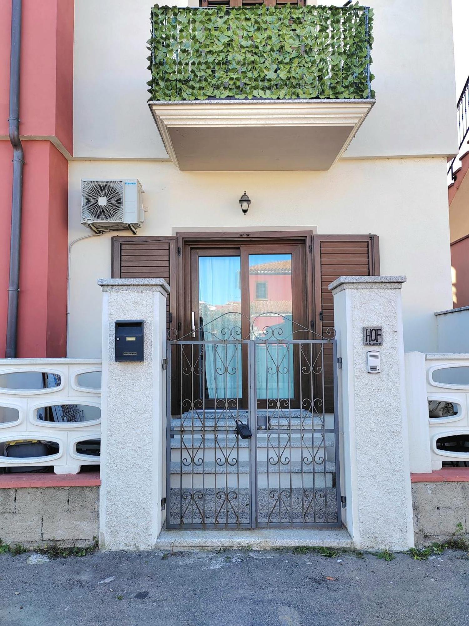 Home Of Fame - Home Gallery With Fully Equipped Kitchen, Separate Entrance, Free Parking 올비아 외부 사진