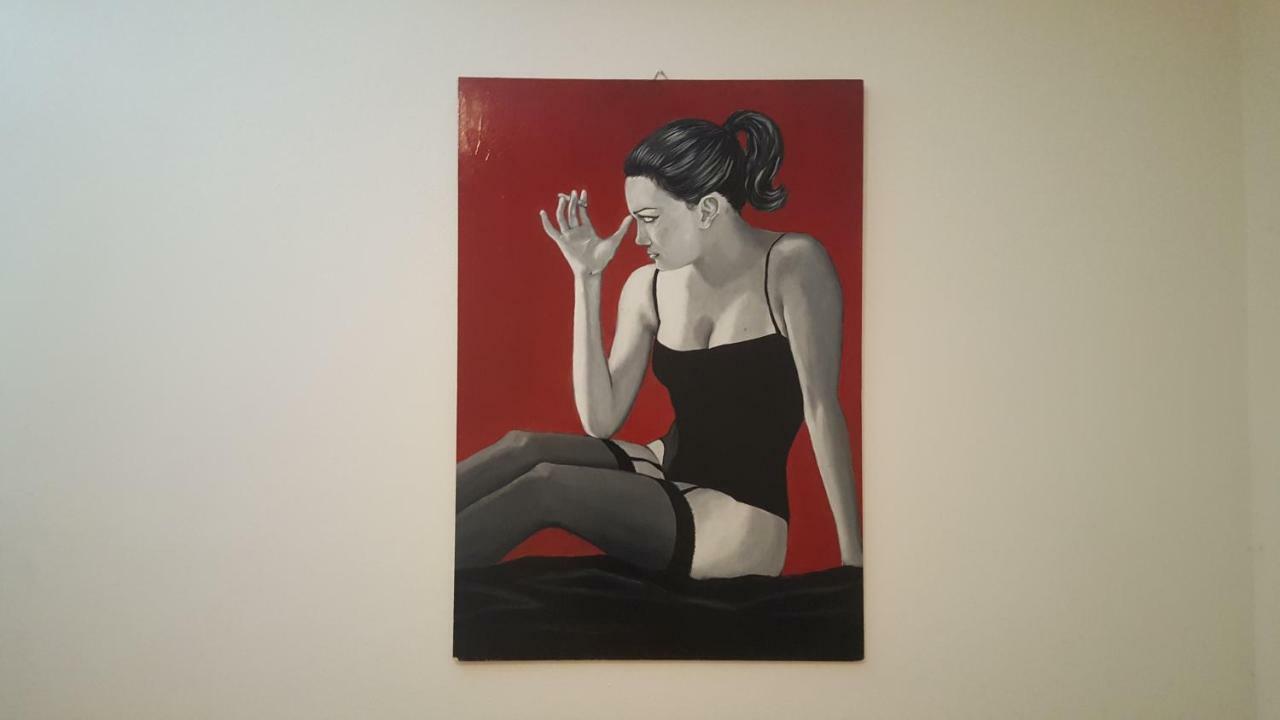 Home Of Fame - Home Gallery With Fully Equipped Kitchen, Separate Entrance, Free Parking 올비아 외부 사진