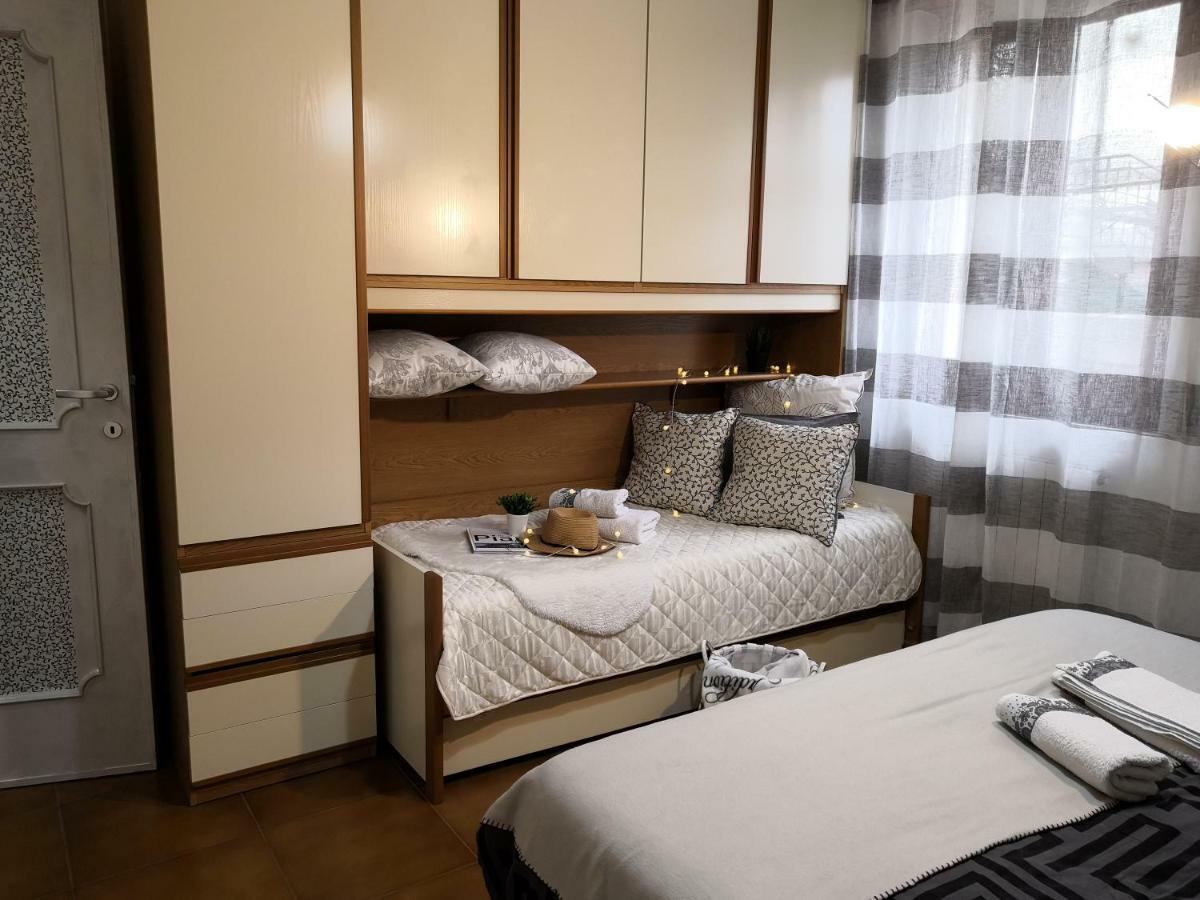 Home Of Fame - Home Gallery With Fully Equipped Kitchen, Separate Entrance, Free Parking 올비아 외부 사진